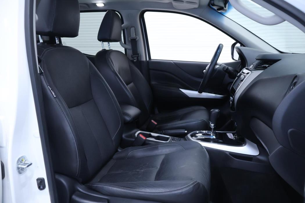 NISSAN Navara 2017