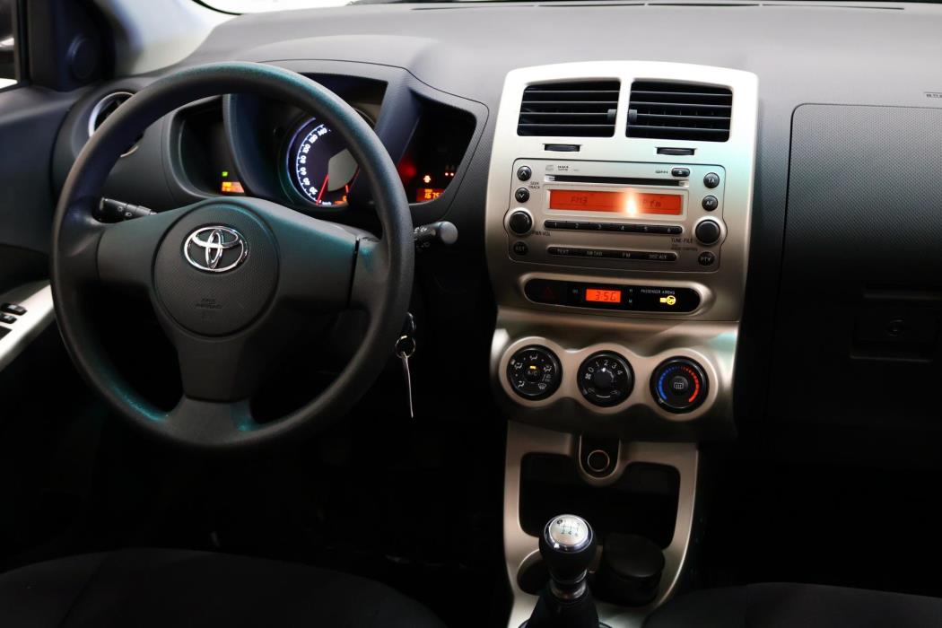 TOYOTA Urban Cruiser 2009