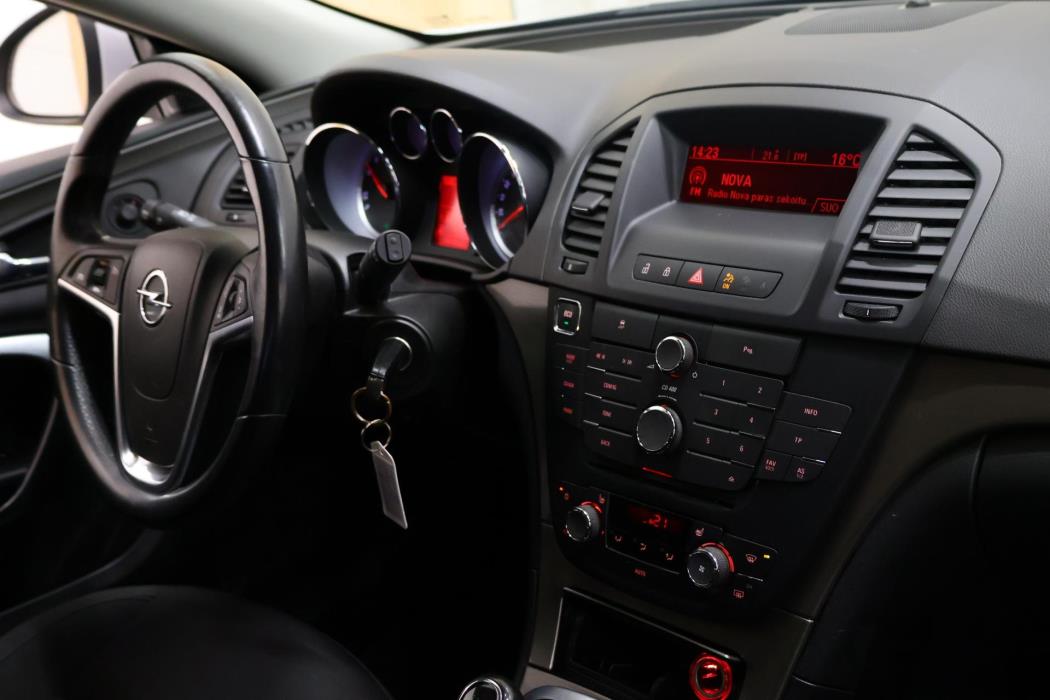 OPEL Insignia 2013