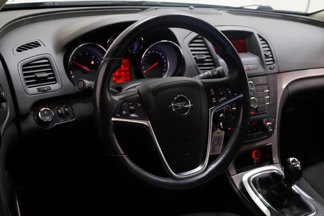 OPEL Insignia 2013
