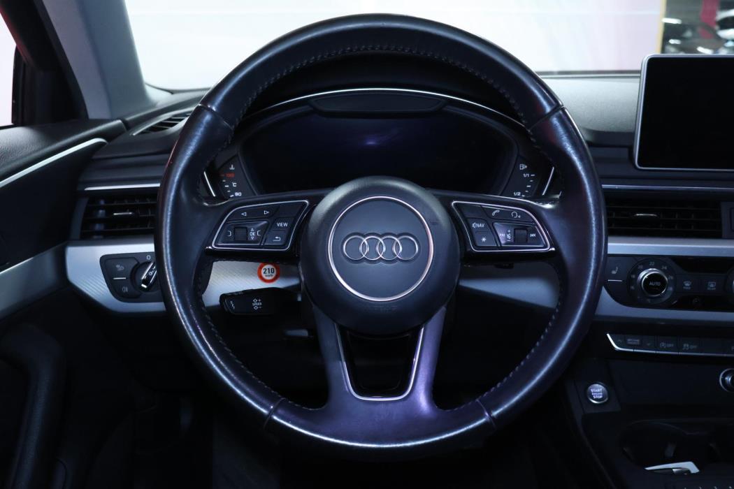 AUDI A4 2017
