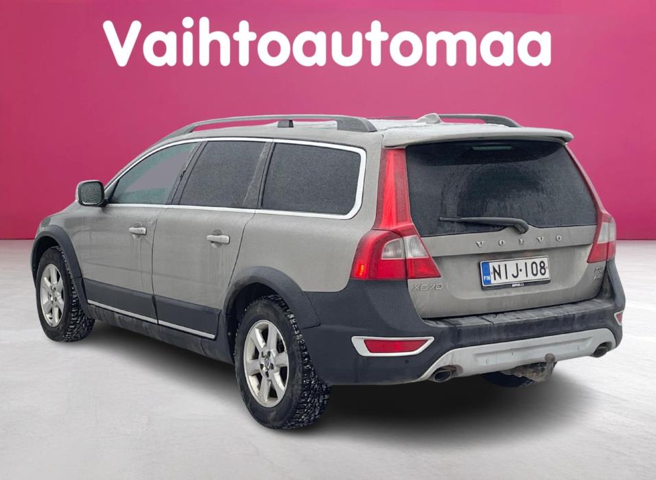 VOLVO XC70 2011