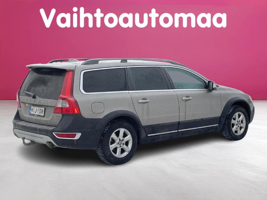 VOLVO XC70 2011
