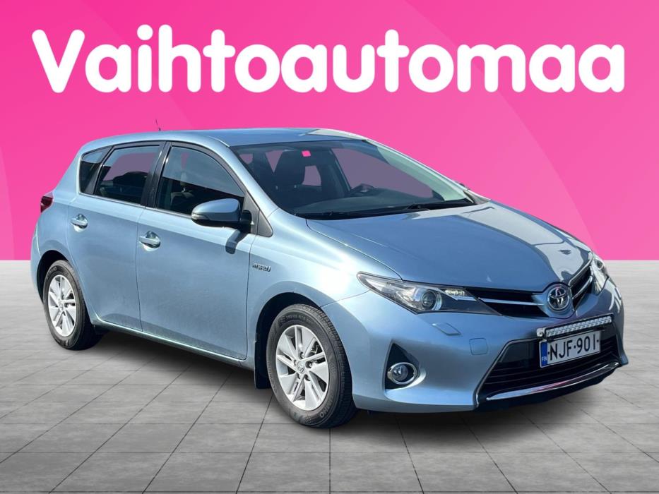 TOYOTA Auris 2013