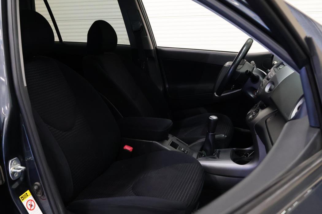 TOYOTA RAV4 2009