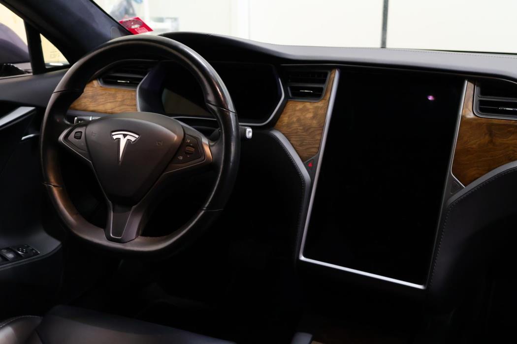 TESLA Model S 2020