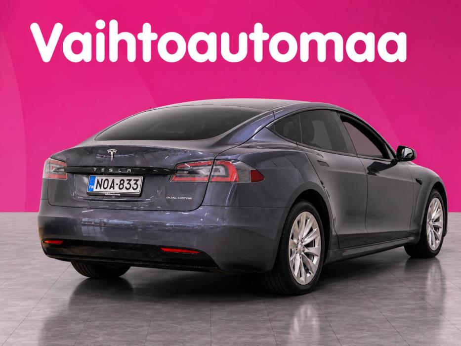 TESLA Model S 2020