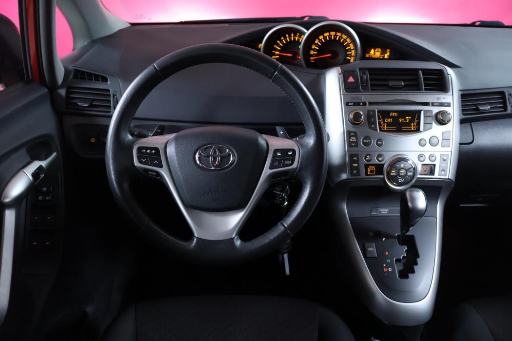 TOYOTA Verso 2012