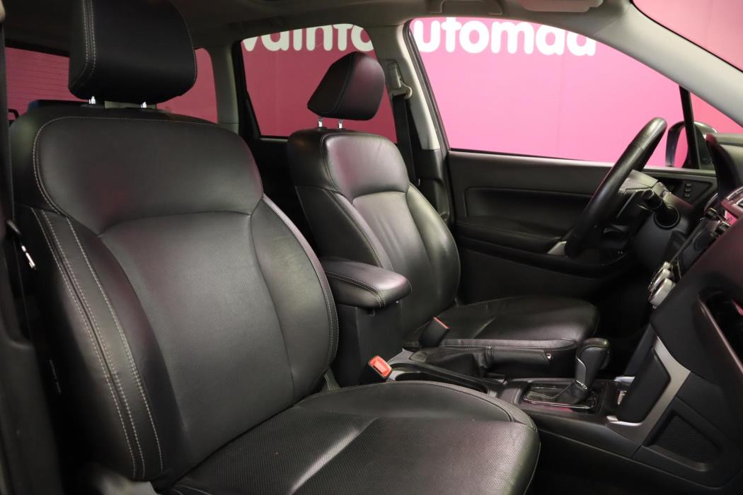 SUBARU Forester 2018