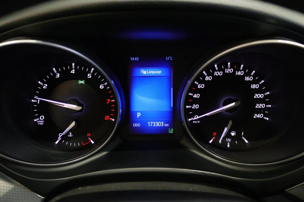 TOYOTA Avensis 2015