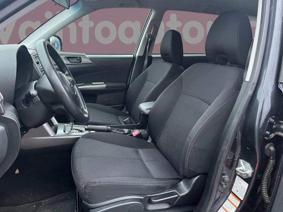 SUBARU Forester 2011