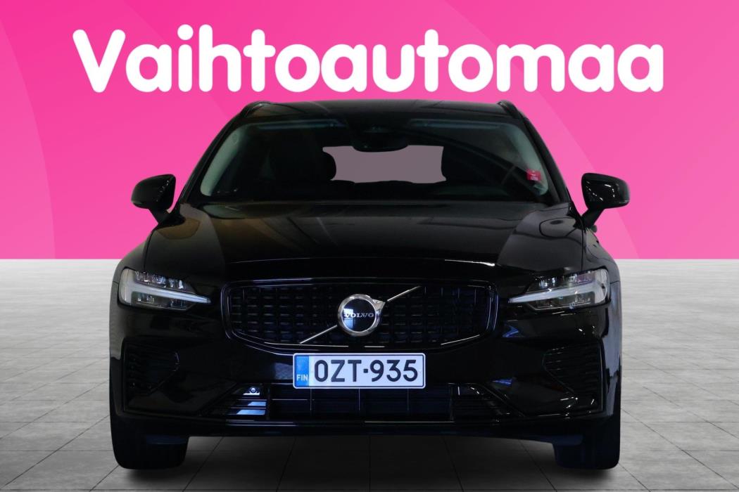 VOLVO V60 2023