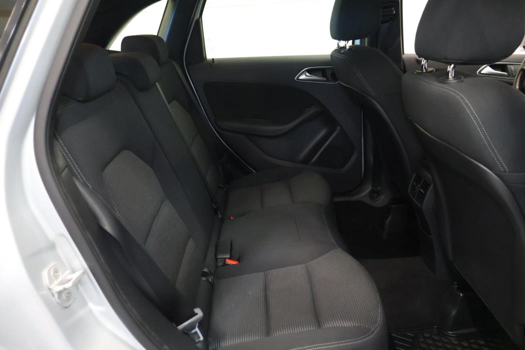 MERCEDES-BENZ B 2015