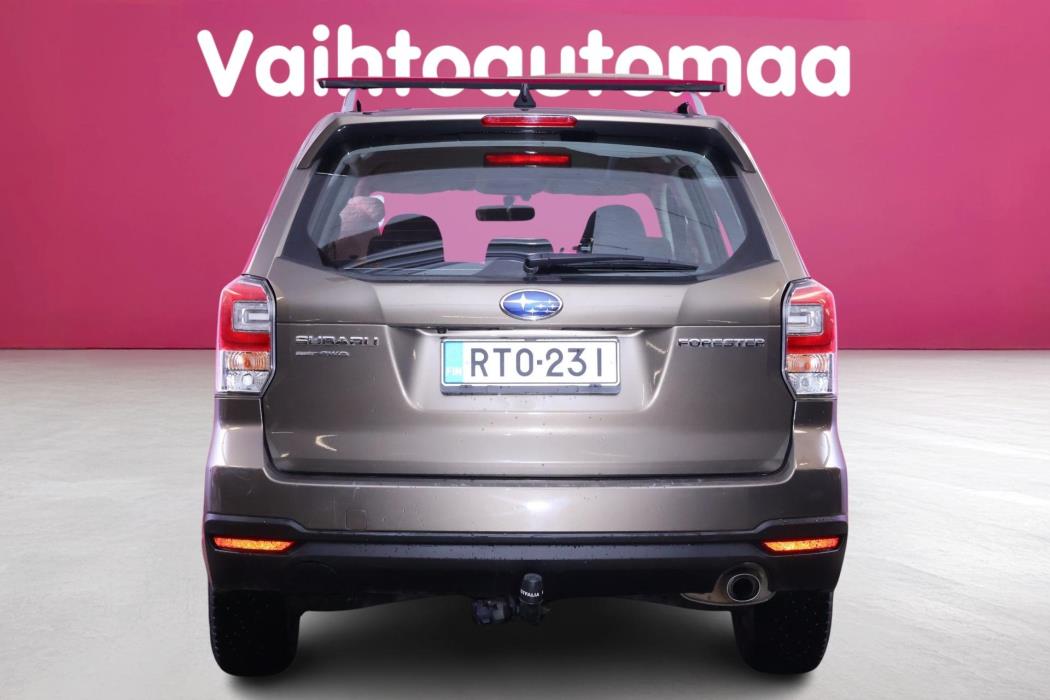 SUBARU Forester 2018