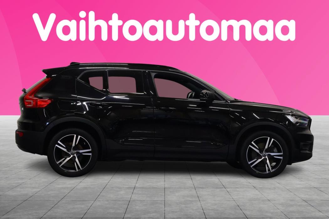 VOLVO XC40 2020