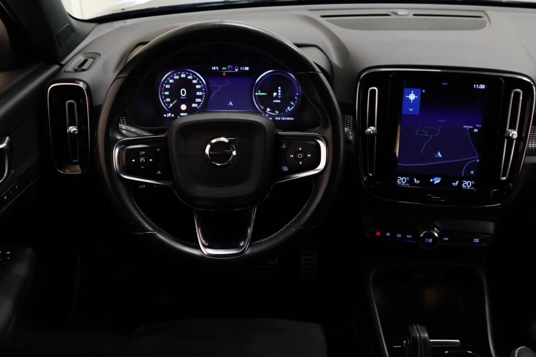 VOLVO XC40 2020