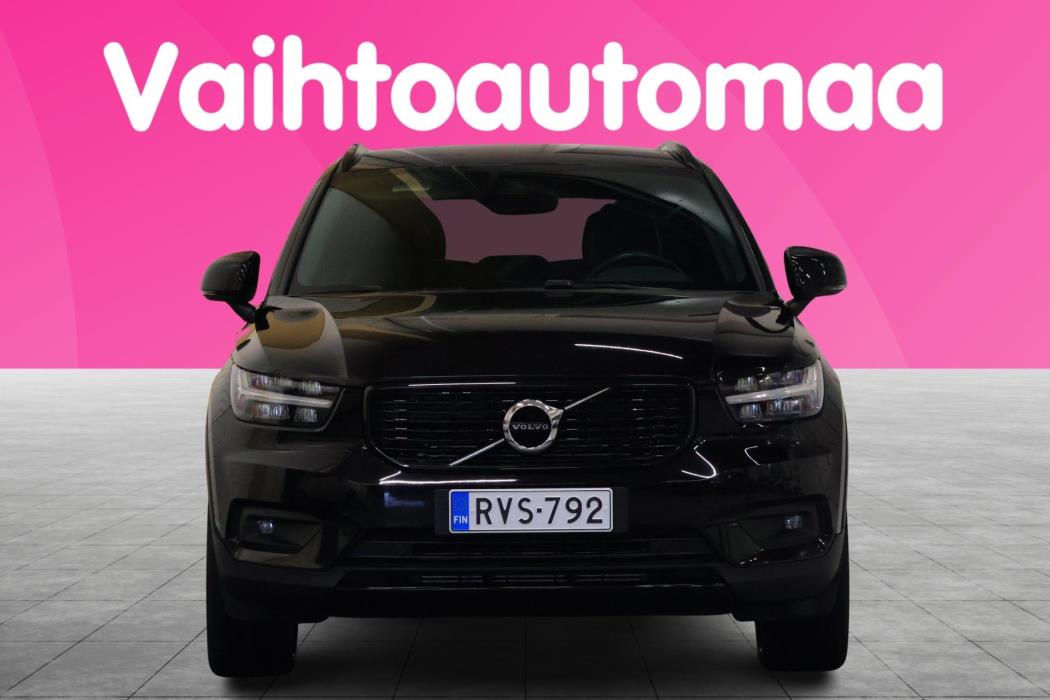 VOLVO XC40 2020