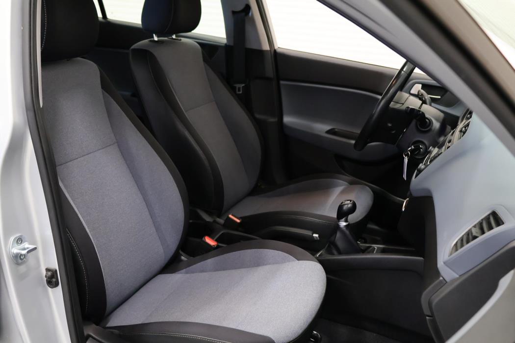 HYUNDAI i20 2016