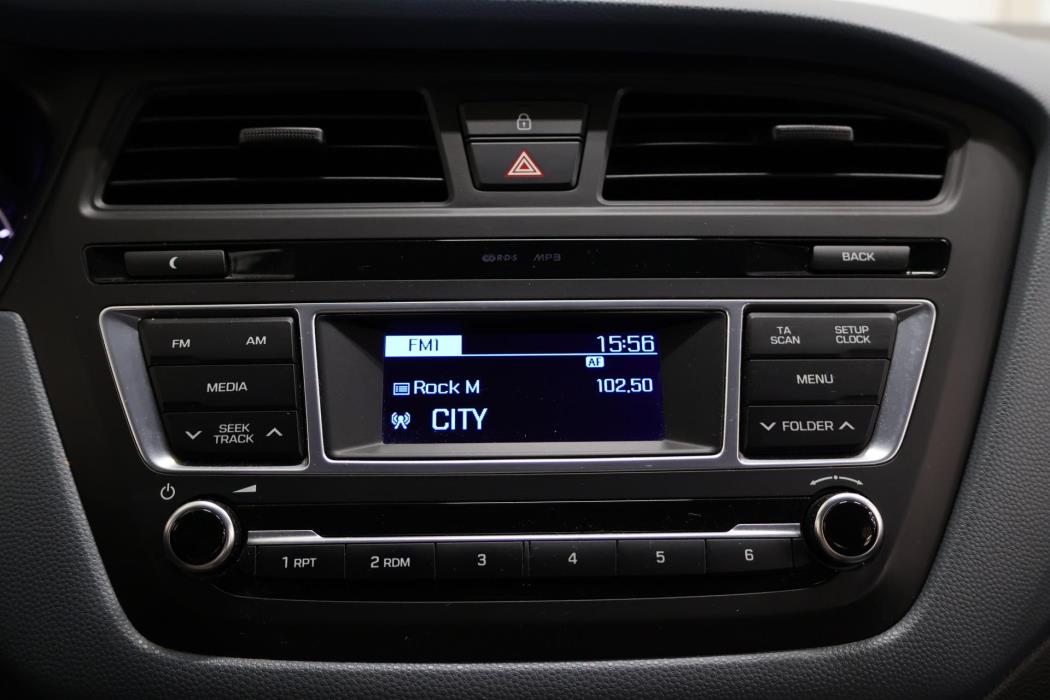 HYUNDAI i20 2016