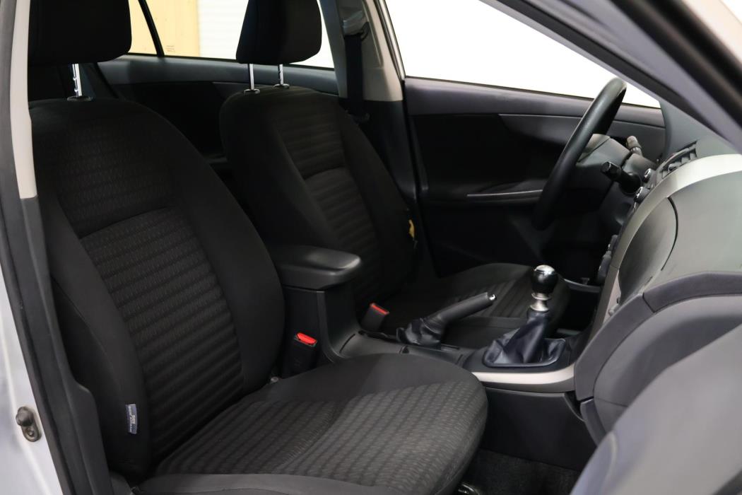 TOYOTA Corolla 2010