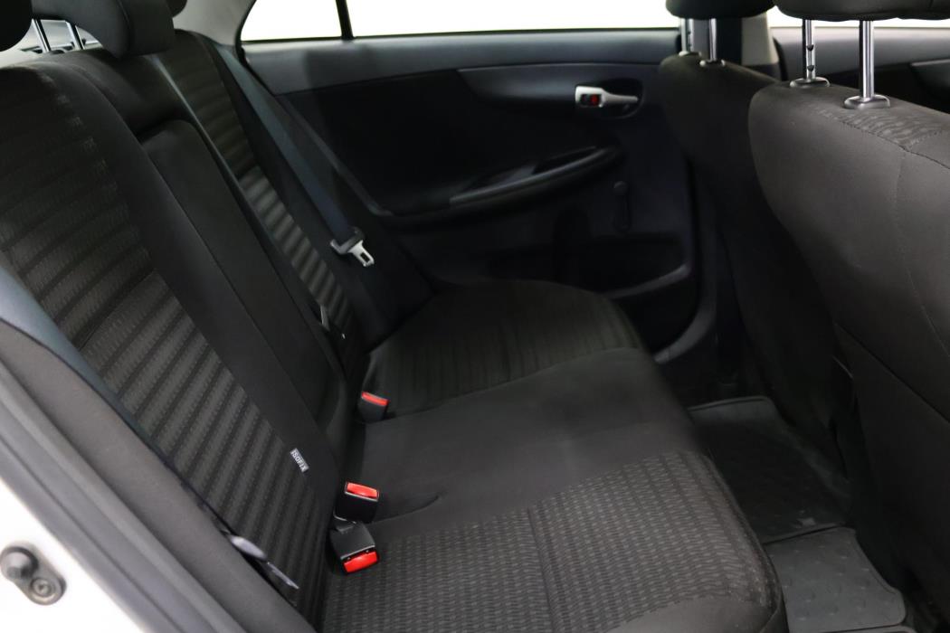 TOYOTA Corolla 2010
