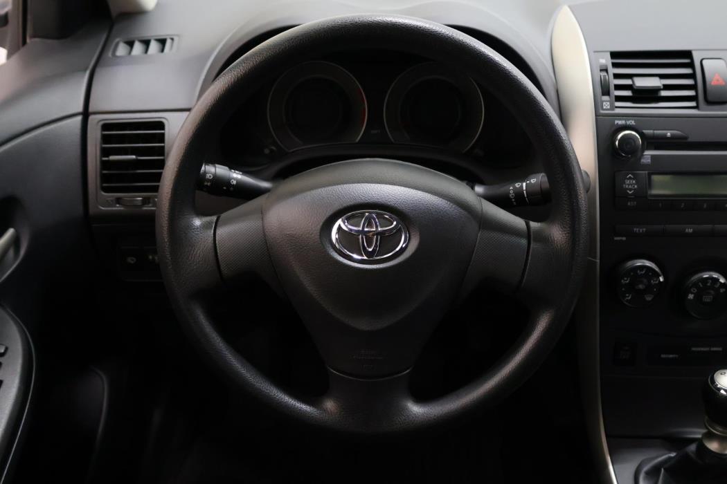 TOYOTA Corolla 2010