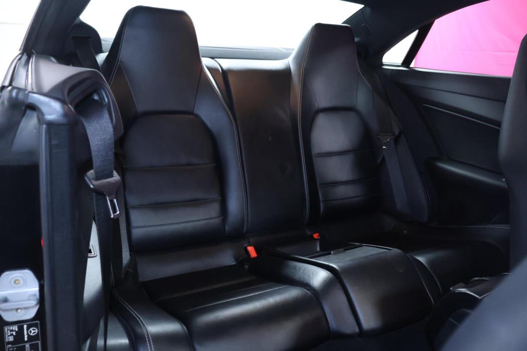 MERCEDES-BENZ E 2009