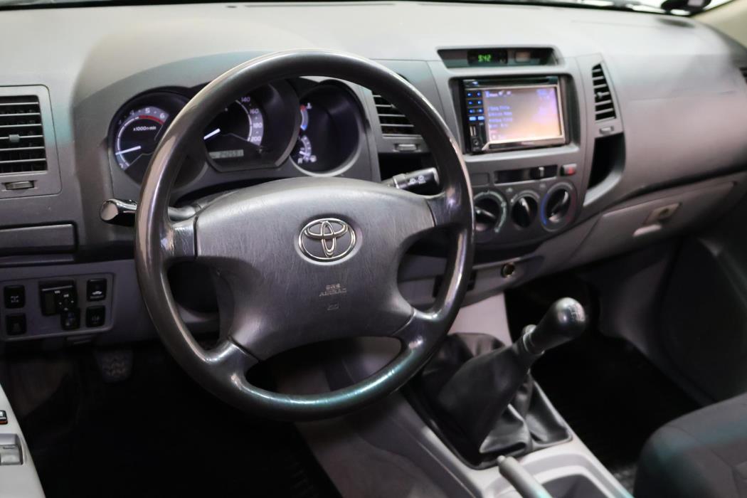 TOYOTA Hilux 2006