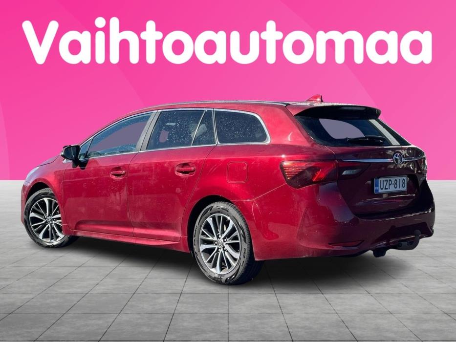 TOYOTA Avensis 2017