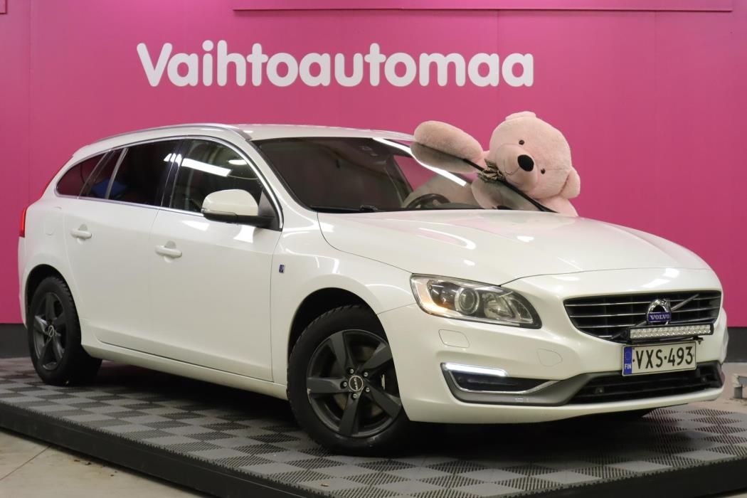 VOLVO V60 2015