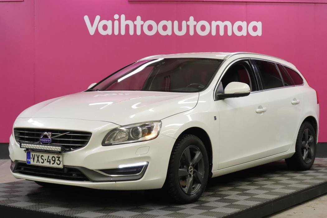 VOLVO V60 2015