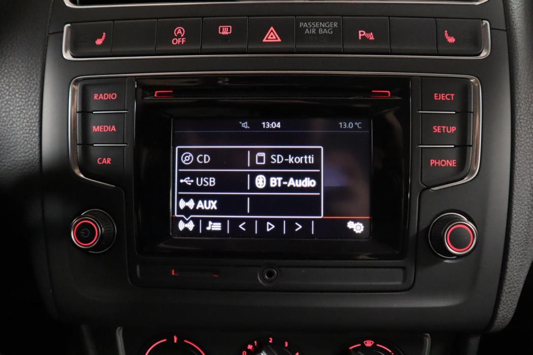 VOLKSWAGEN Polo 2016