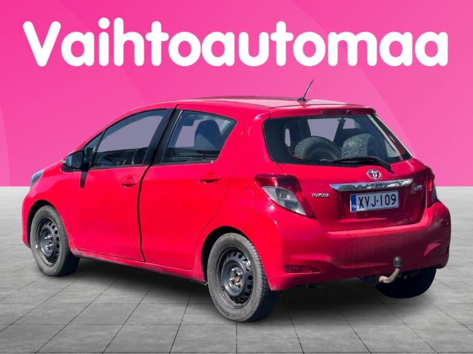 TOYOTA Yaris 2013