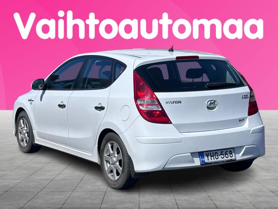 HYUNDAI i30 2011