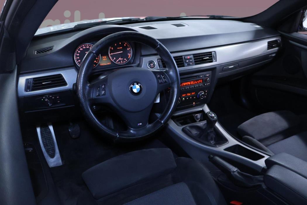 BMW 320 2010