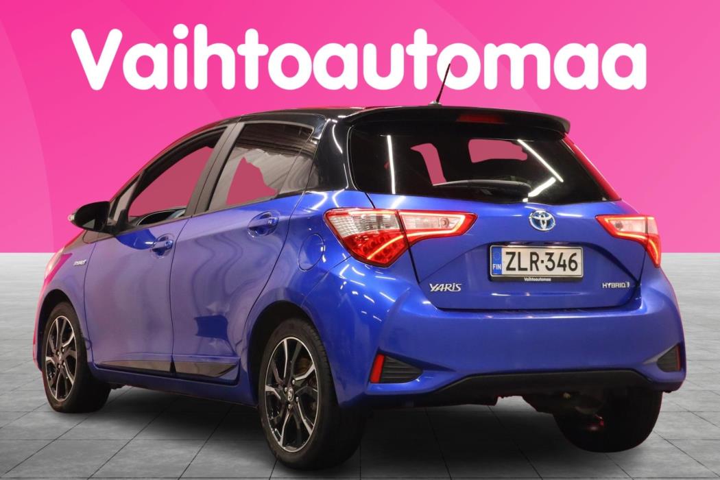 TOYOTA Yaris 2017
