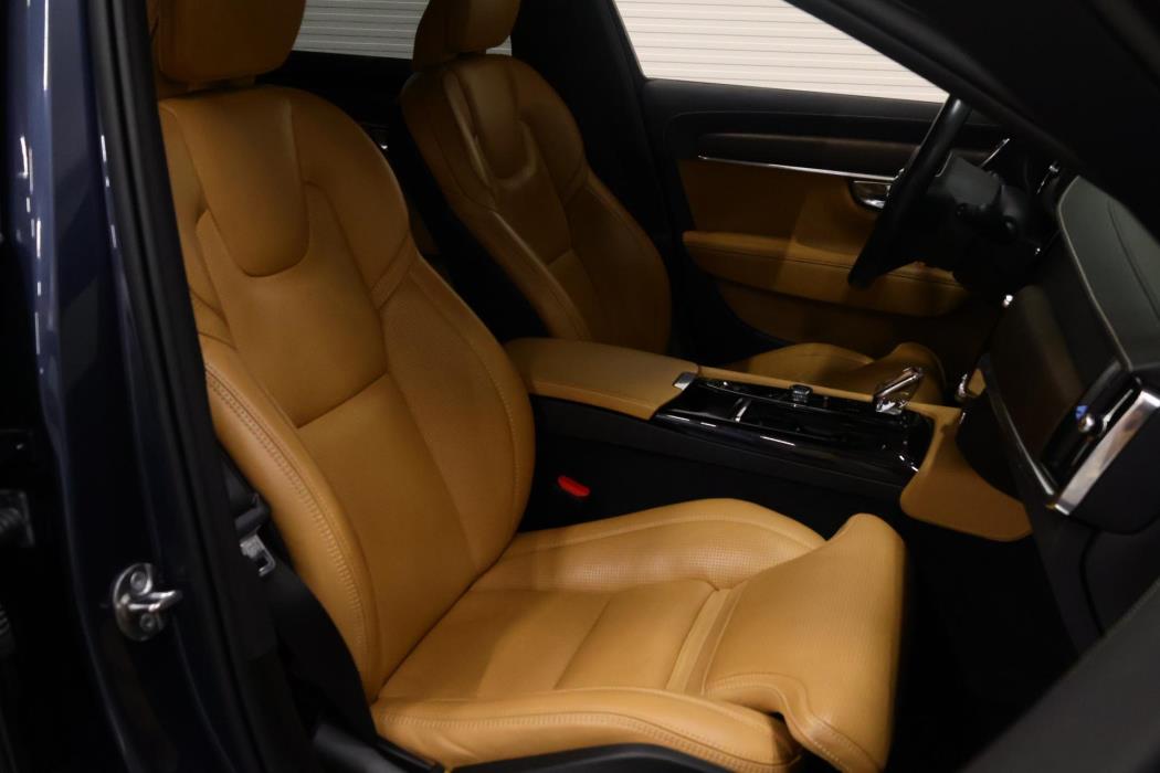VOLVO V90 2022