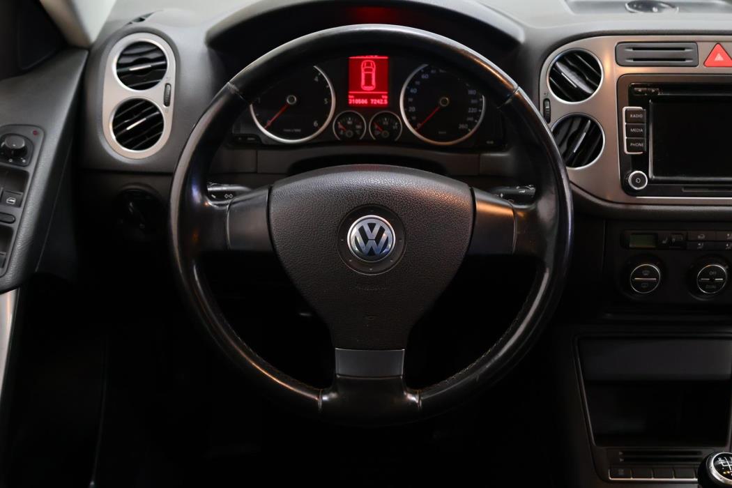 VOLKSWAGEN Tiguan 2008