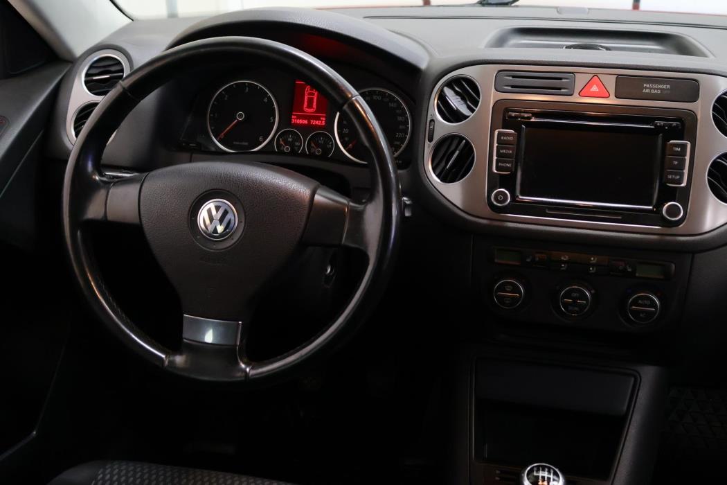 VOLKSWAGEN Tiguan 2008
