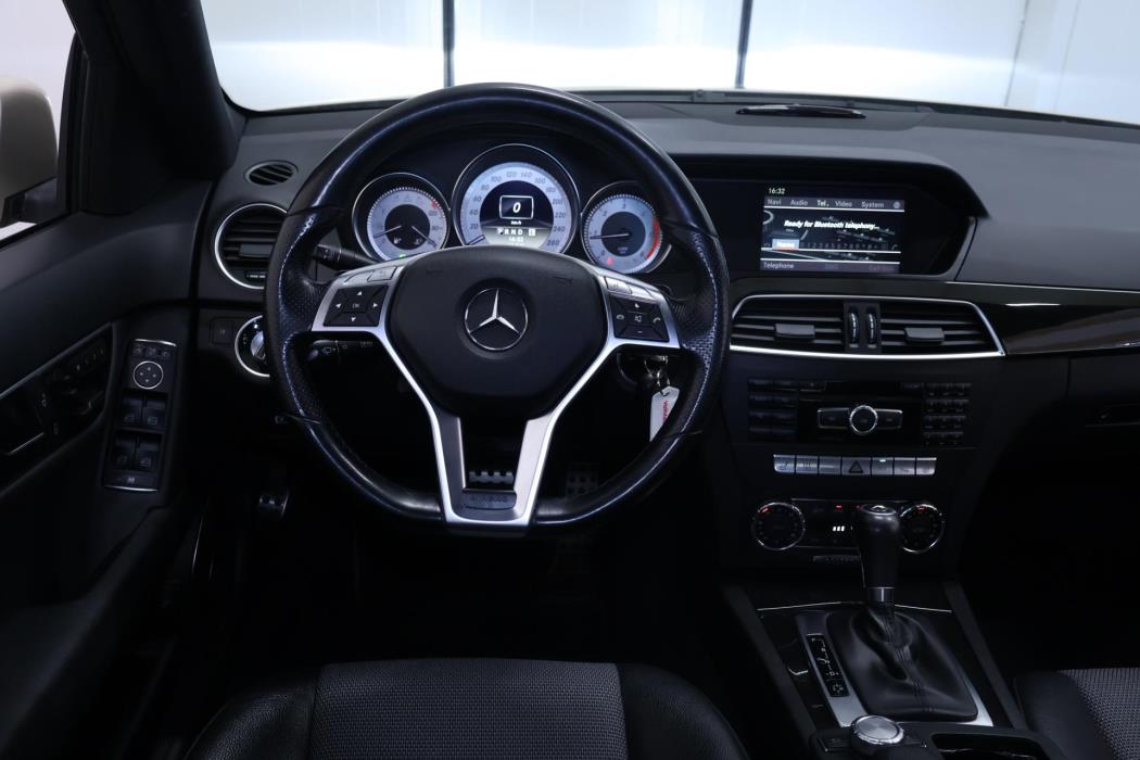 MERCEDES-BENZ C 2011