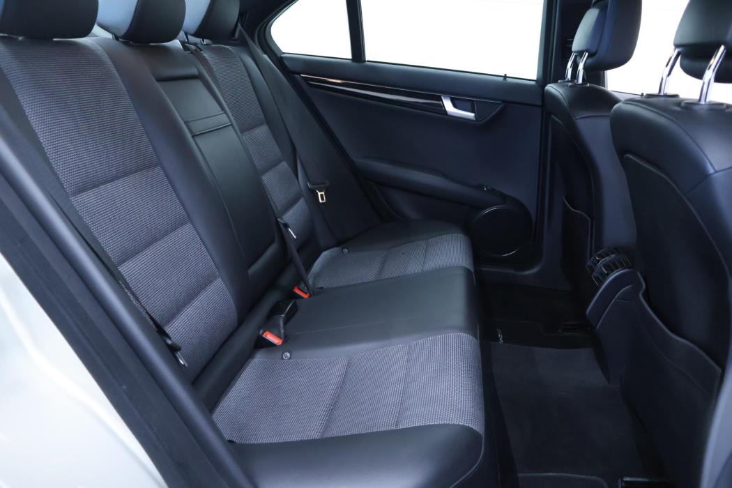 MERCEDES-BENZ C 2011