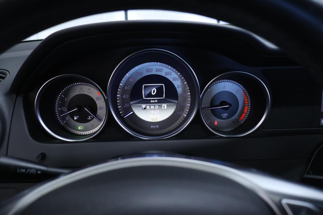 MERCEDES-BENZ C 2011