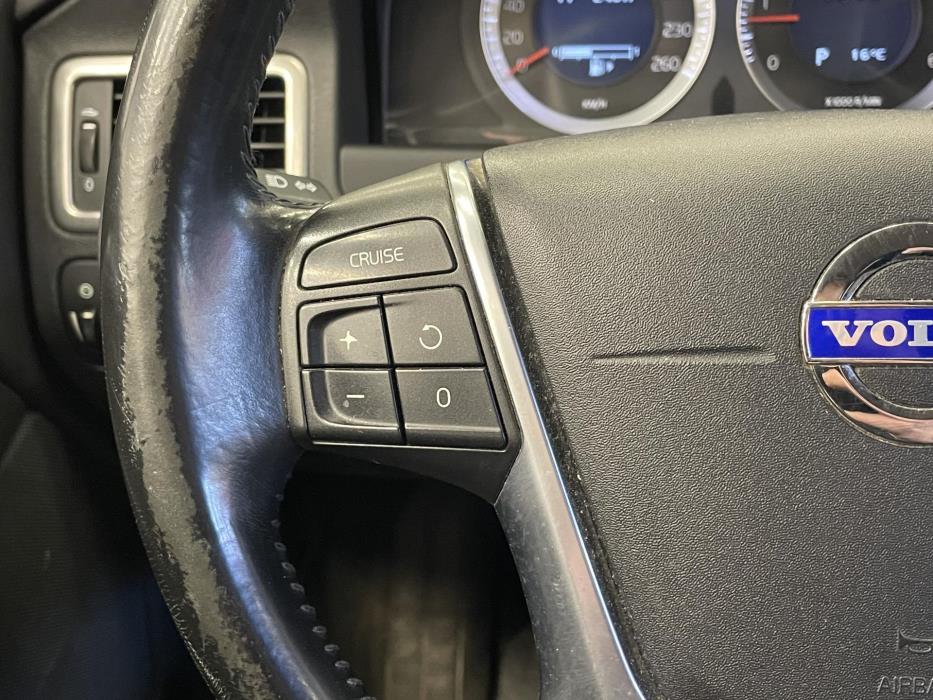 VOLVO V70 2010