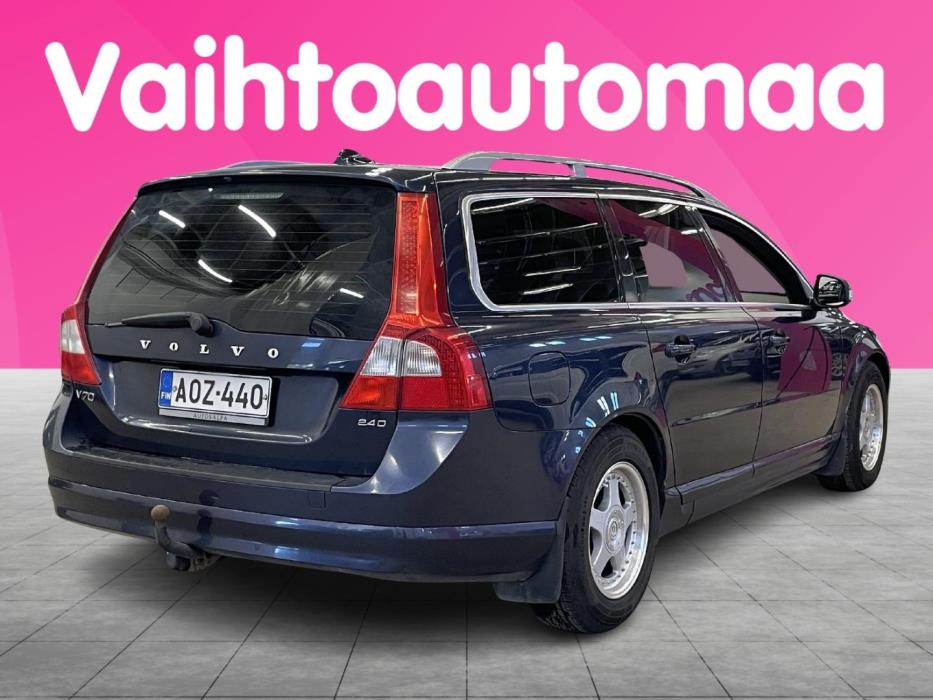 VOLVO V70 2010