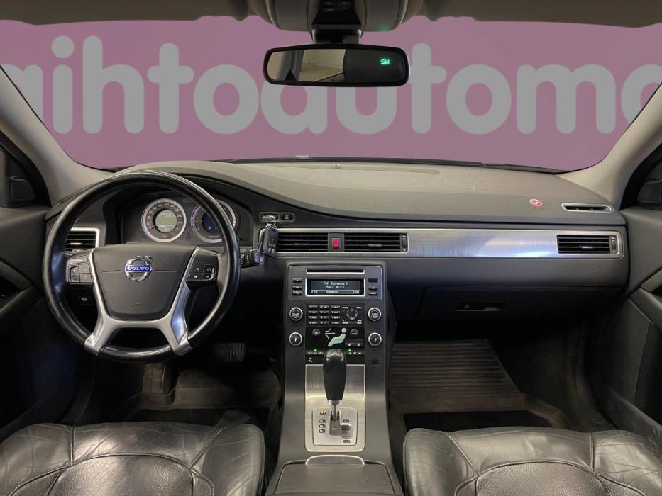 VOLVO V70 2010