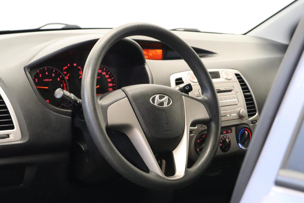 HYUNDAI i20 2010