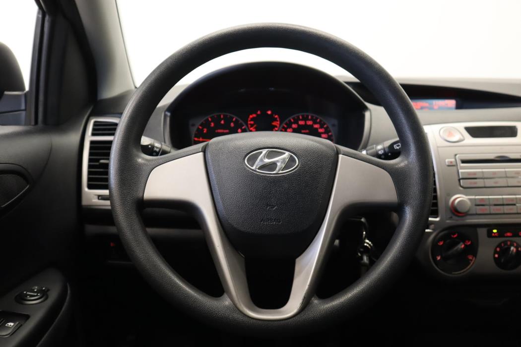 HYUNDAI i20 2010