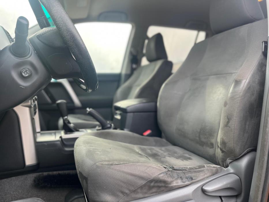 TOYOTA Land Cruiser 2011