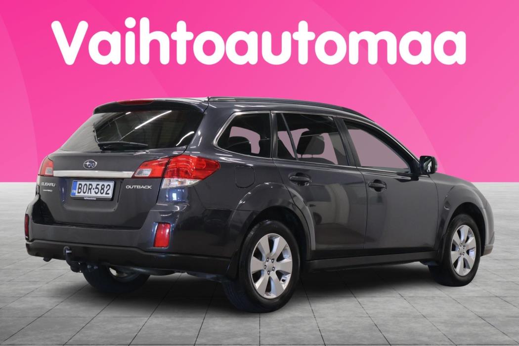 SUBARU Outback 2011