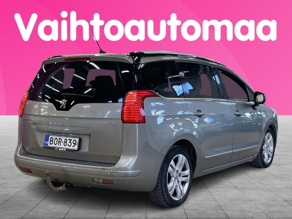 PEUGEOT 5008 2010